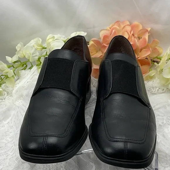 Naturalizer Woman’s Black Leather Slip-On Loafers Sz8 - Picture 2 of 10